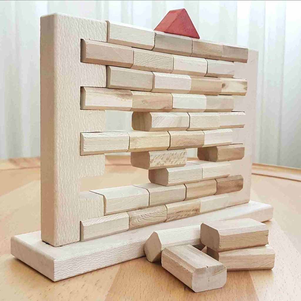 بازی فکری دیوار چوبی